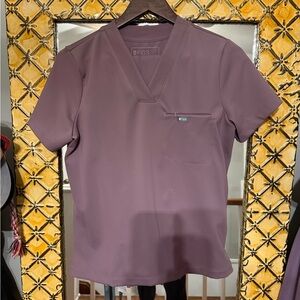 Figs FormX set in Plum